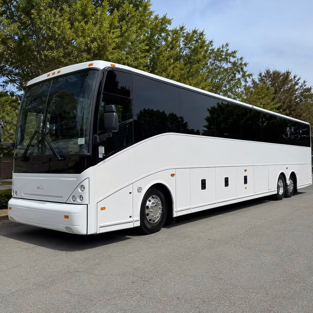 merced shuttle buses to merced yosemite regional airport
